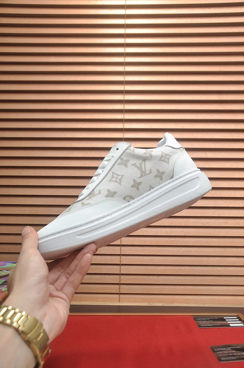 Men's shoes 💰540💶[LOUIS VUITTON] Original order price (water-dyed cowhide lining) new model 🍀LV Louis Vuitton * - top version of LV classic trendy shoes! Made of imported original cowhide, water-dyed cowhide lining, and original wear-resistant rubber outsole! High quality products! Code number 38-45 (45 is custom-made and cannot be returned or exchanged)